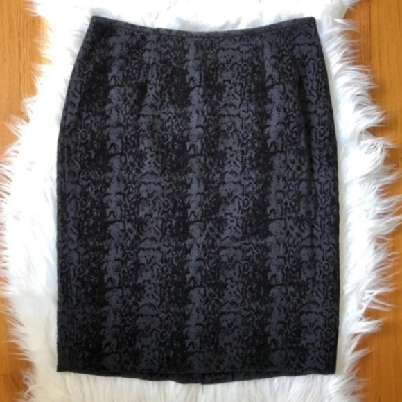 Calvin Klein Pencil SkirtTextured Velvet Black 2 - Picture 3 of 4